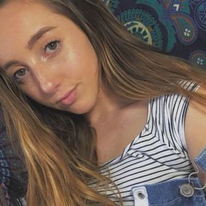 Meet your Posher, Caitlyne